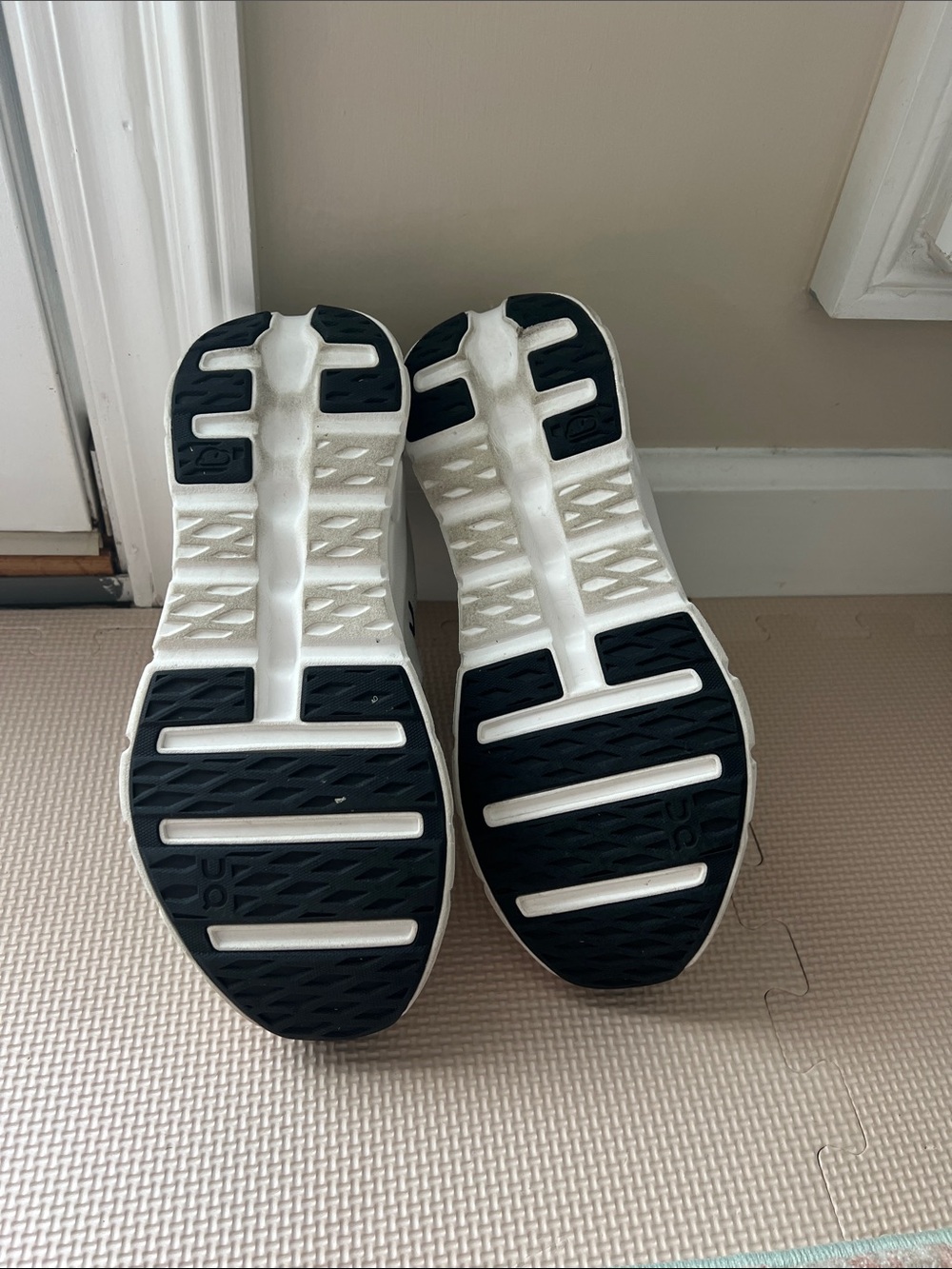 On Running Cloud Tilt

White and Black Cloudfoam Running Sneakers - Picture 3 of 5